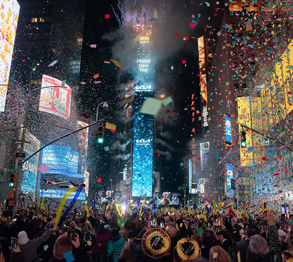 Crowd celebarting New years in Times Square